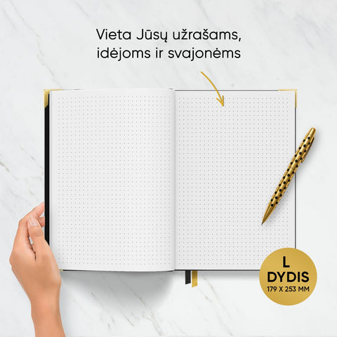 MAŽA JUODA COCO DARBO KNYGA: 2026 m. su Coco Chanel biografija ir citatomis (L dydis) + galimybė personalizuoti - COCO&CO